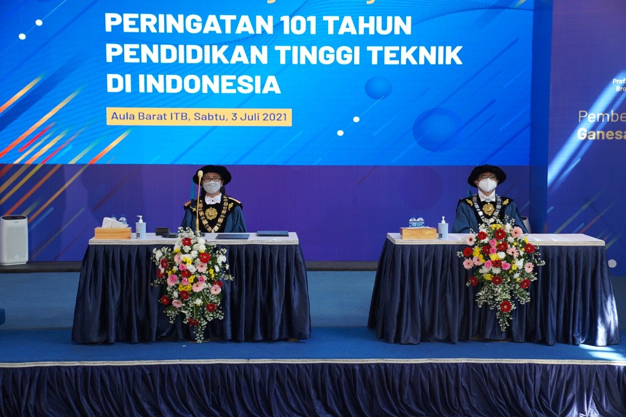 Peringatan 101 Tahun PTTI, ITB Gelar Sidang Terbuka di Aula Barat