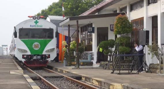 Begini Nih Bentuk Misi Sosial KAI: Rail Clinic, Kali Ini Hadir di Stasiun Bumiwaluya 