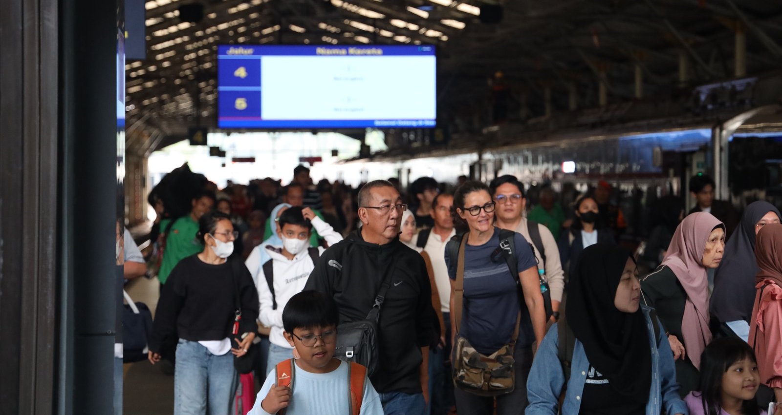 Libur Sekolah Bikin Volume Penumpang Benar-benar Membludak, Ini Datanya
