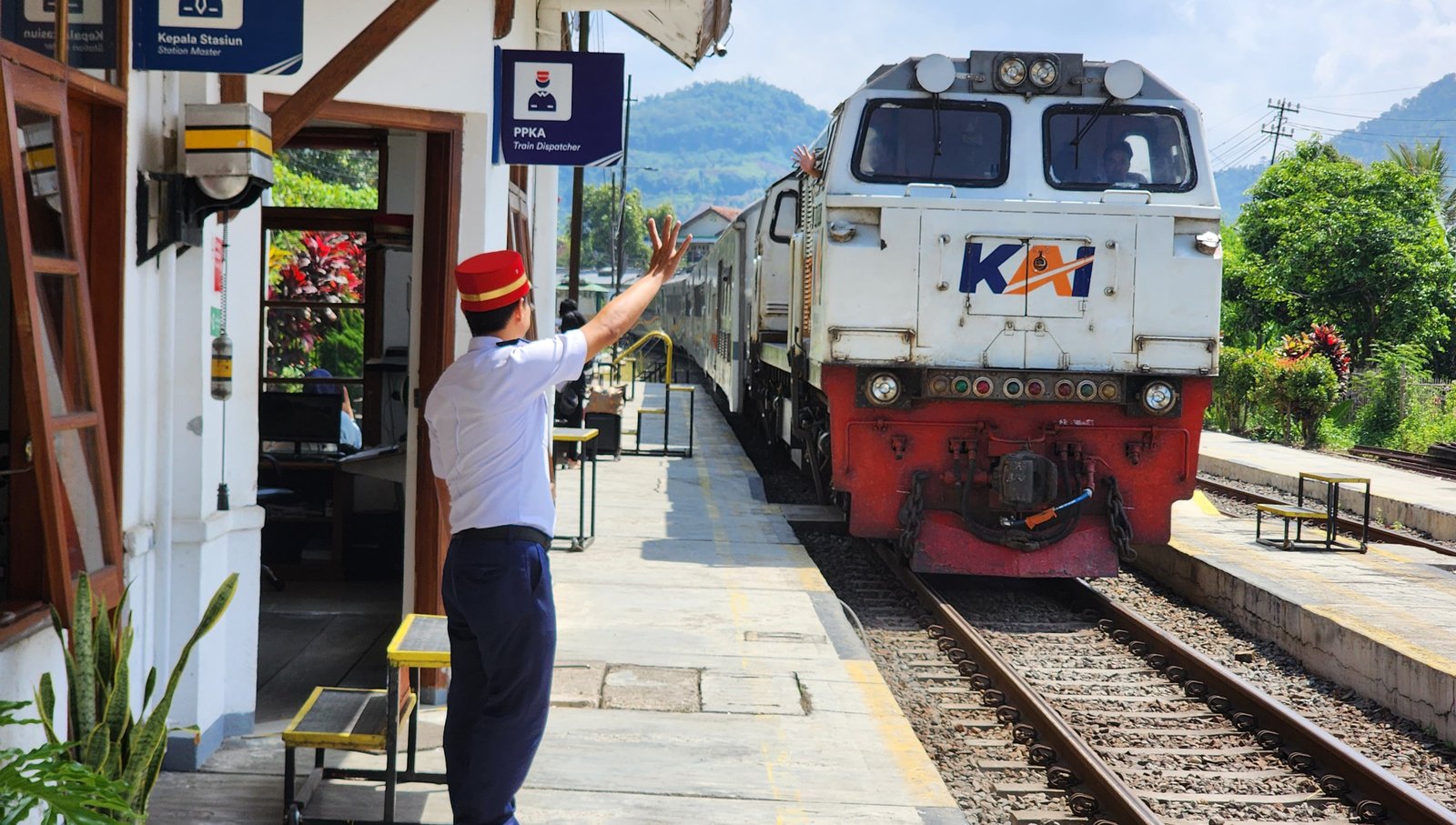Ini yang Bikin Kereta Jadi Transportasi Favorit: Ketepatan Waktu, KAI Bocorkan Datanya