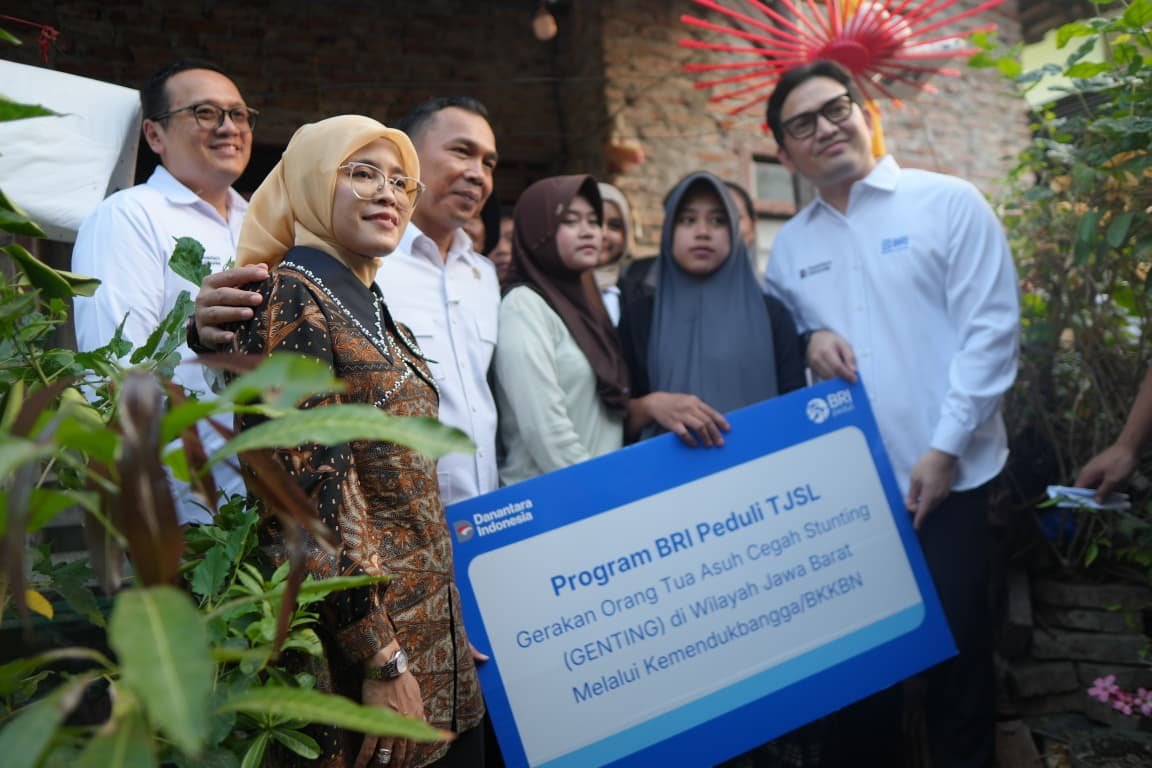 Rumah Tak Layak Huni Jadi Sorotan, Menteri Wihaji Turun Langsung Bantu Keluarga Berisiko Stunting di Indramayu