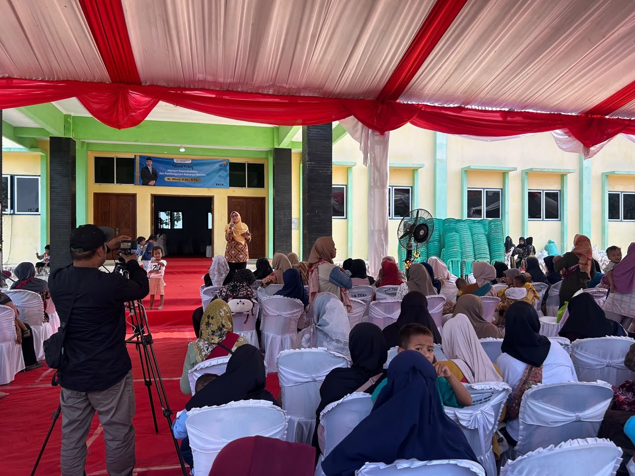 1.000 HPK Jadi Fokus, BKKBN Jawa Barat Salurkan Bantuan Nutrisi untuk 200 Keluarga di Indramayu