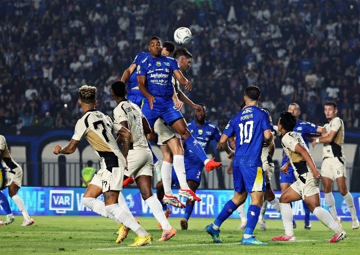 SORE INI Persib dapat Amunisi Batu, Sandy Walsh Siap Beri Ancaman, Viettel Kocar Kacir