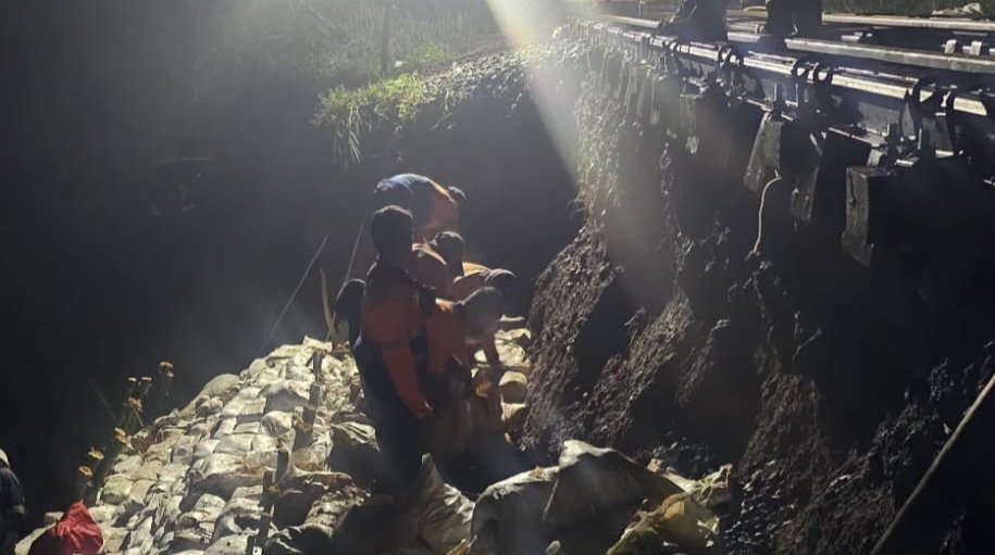 Duh, Jalur Cibeber-Lampegan Kembali Amblas, Seluruh Perjalanan Siliwangi Mandek, KAI Katakan Hal Ini