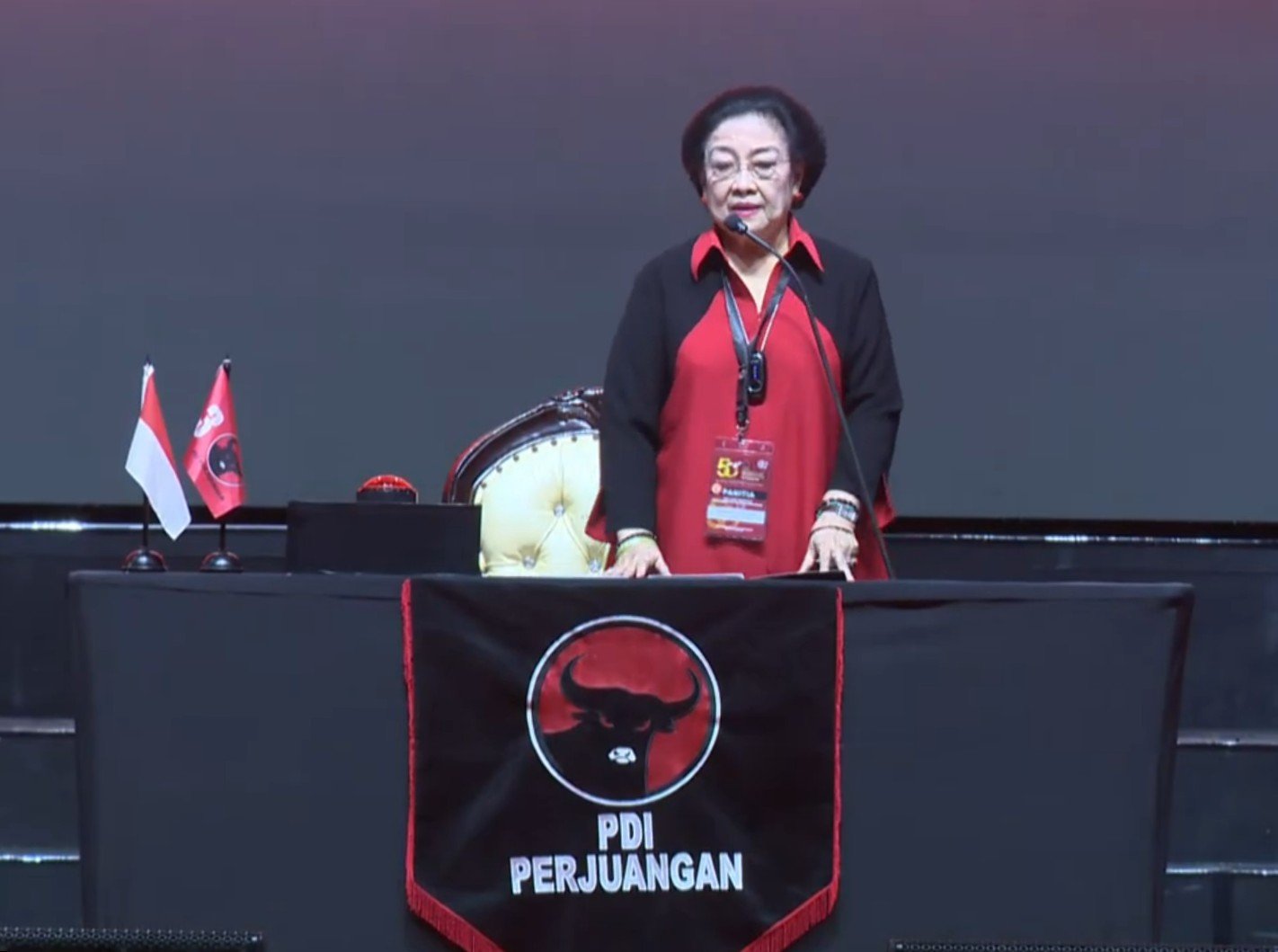 Megawati “Sentil” Kader PDIP : Jangan Cuma Bicara, Bantu Bandung Zoo !