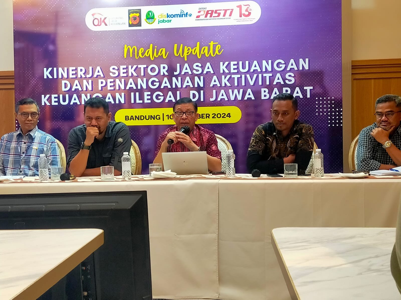 STABILITAS SEKTOR JASA KEUANGAN JAWA BARAT TERJAGA DI TENGAH TREN PELONGGARAN KEBIJAKAN MONETER