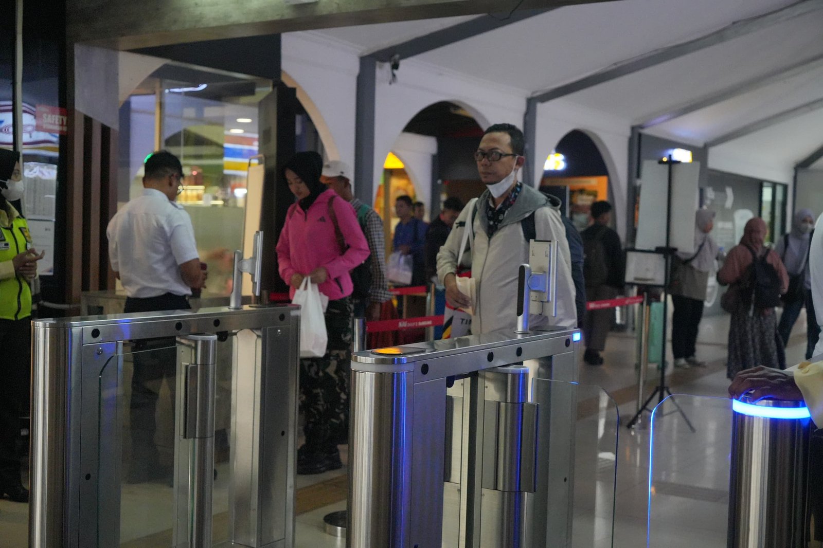 Nataru 2025-2026: Tiket Kereta Masih Berlimpah, KAI Siapkan Kado Spesial Akhir Tahun: Program 12:12, Apakah Itu?