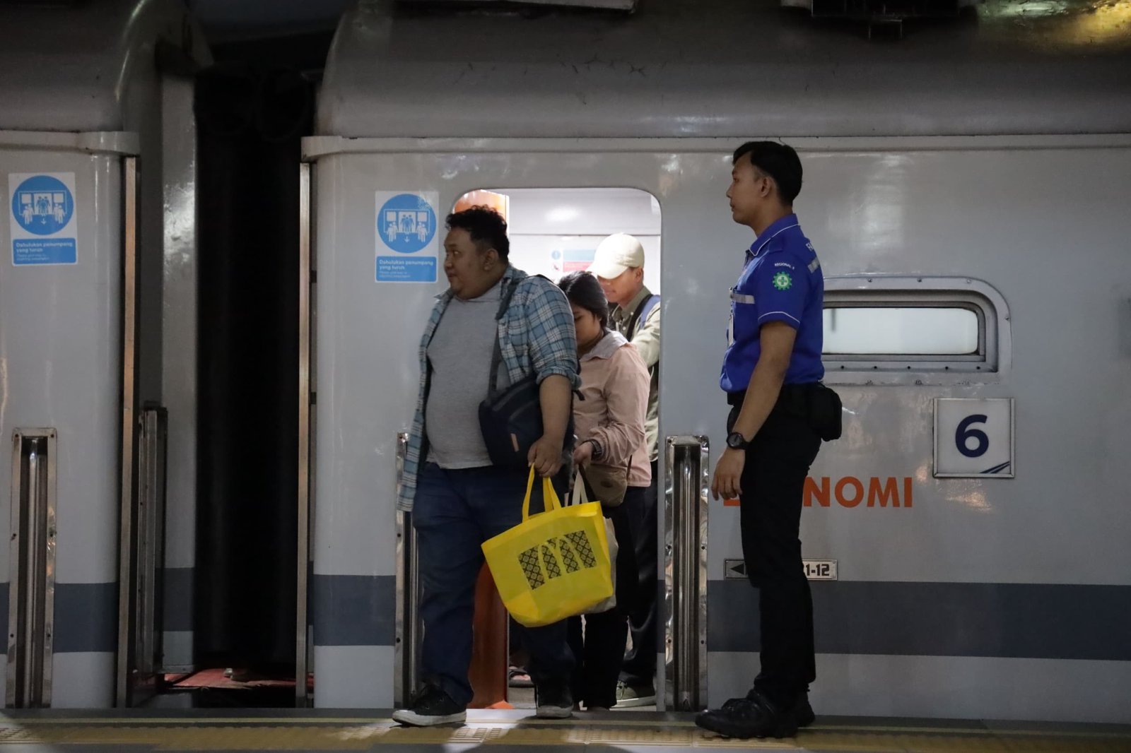 Ramadan-Idul Fitri: KAI Segera Aktifkan Kereta Tambahan, Alokasi Tiket Makin Banyak