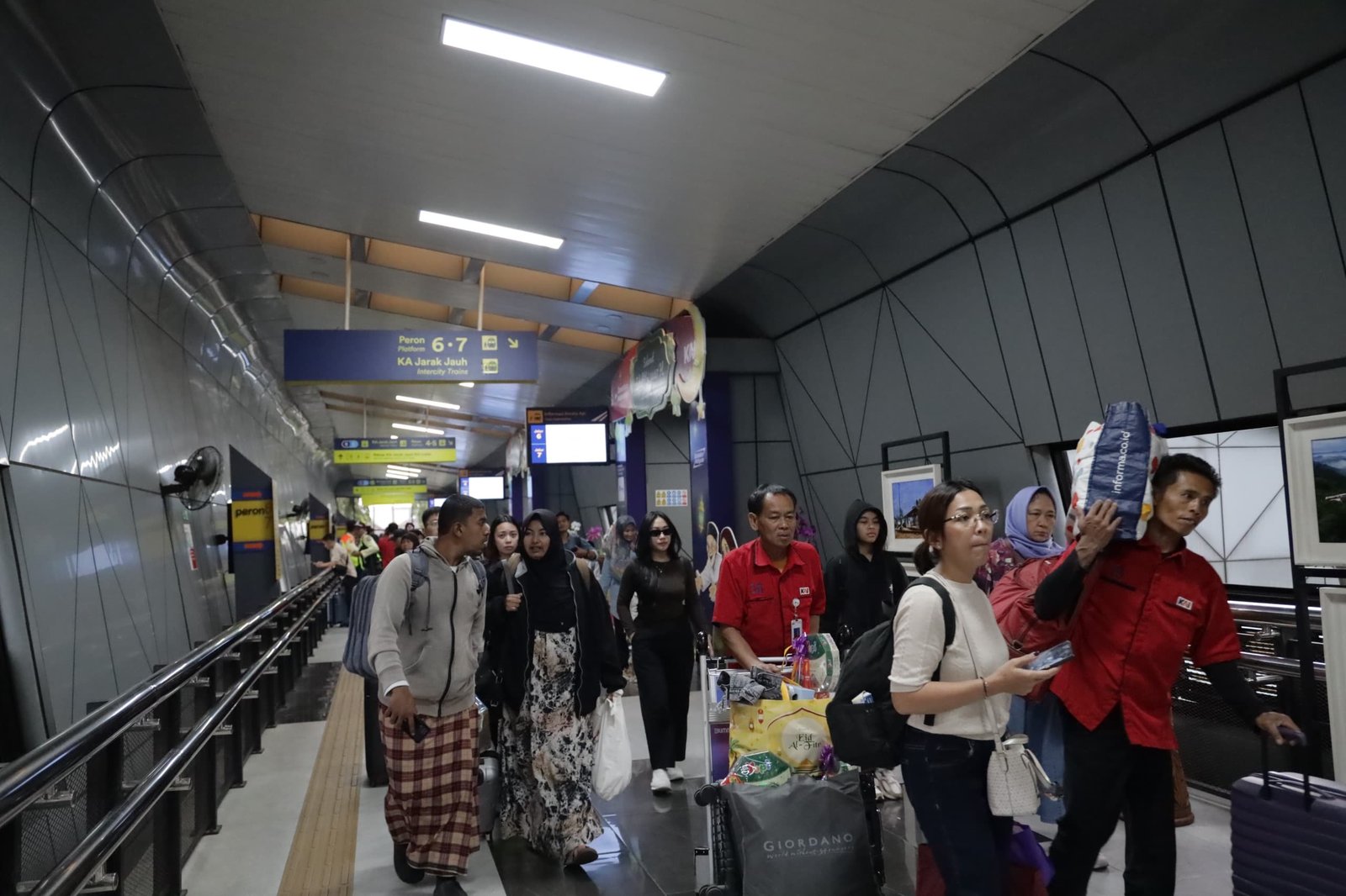 Masa Angkutan Idul Fitri 2026: Tiket Kereta Jarak Jauh Sangat Laris, Sebanyak Ini yang Terjual Kata KAI