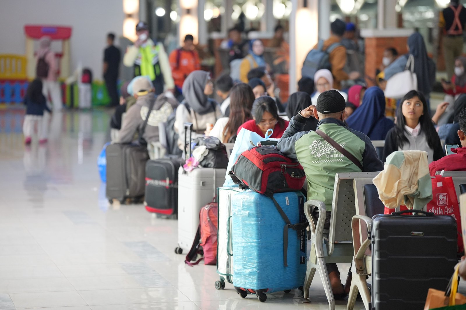 Masa Angkutan Idul Fitri: Volume Penumpang Masih Berjubel, Jumlahnya Bertambah, KAI Klaim Siliwangi Termasuk Kereta Favorit
